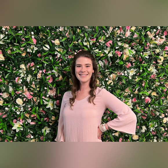 Meet your Posher, Tara - Picture 1 of 9